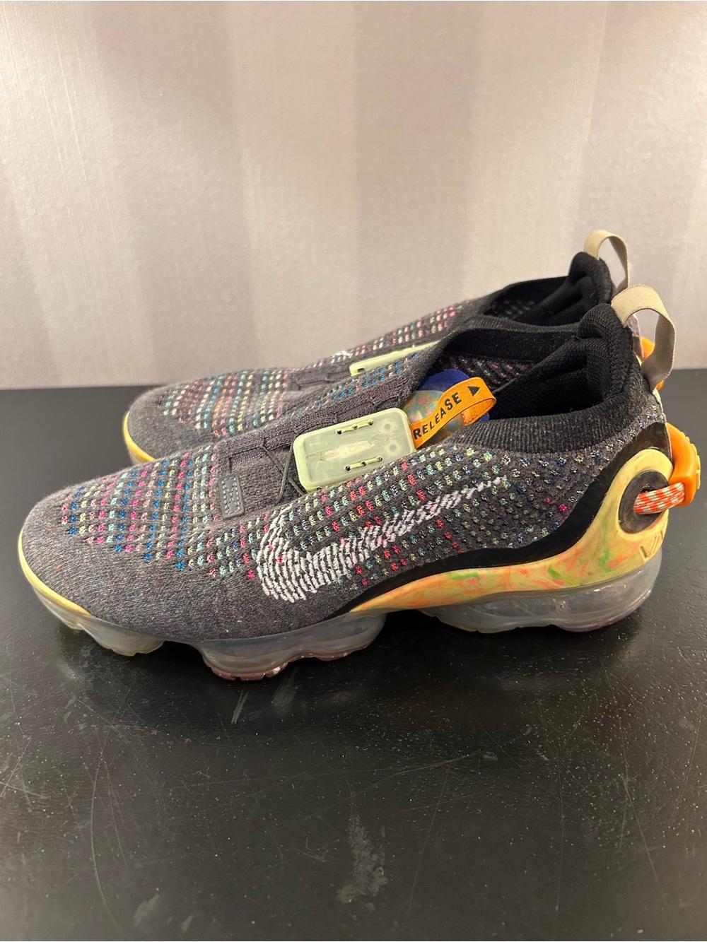Nike Womens Black Multicolor Air VaporMax FlyEase Slip-On Sneakers